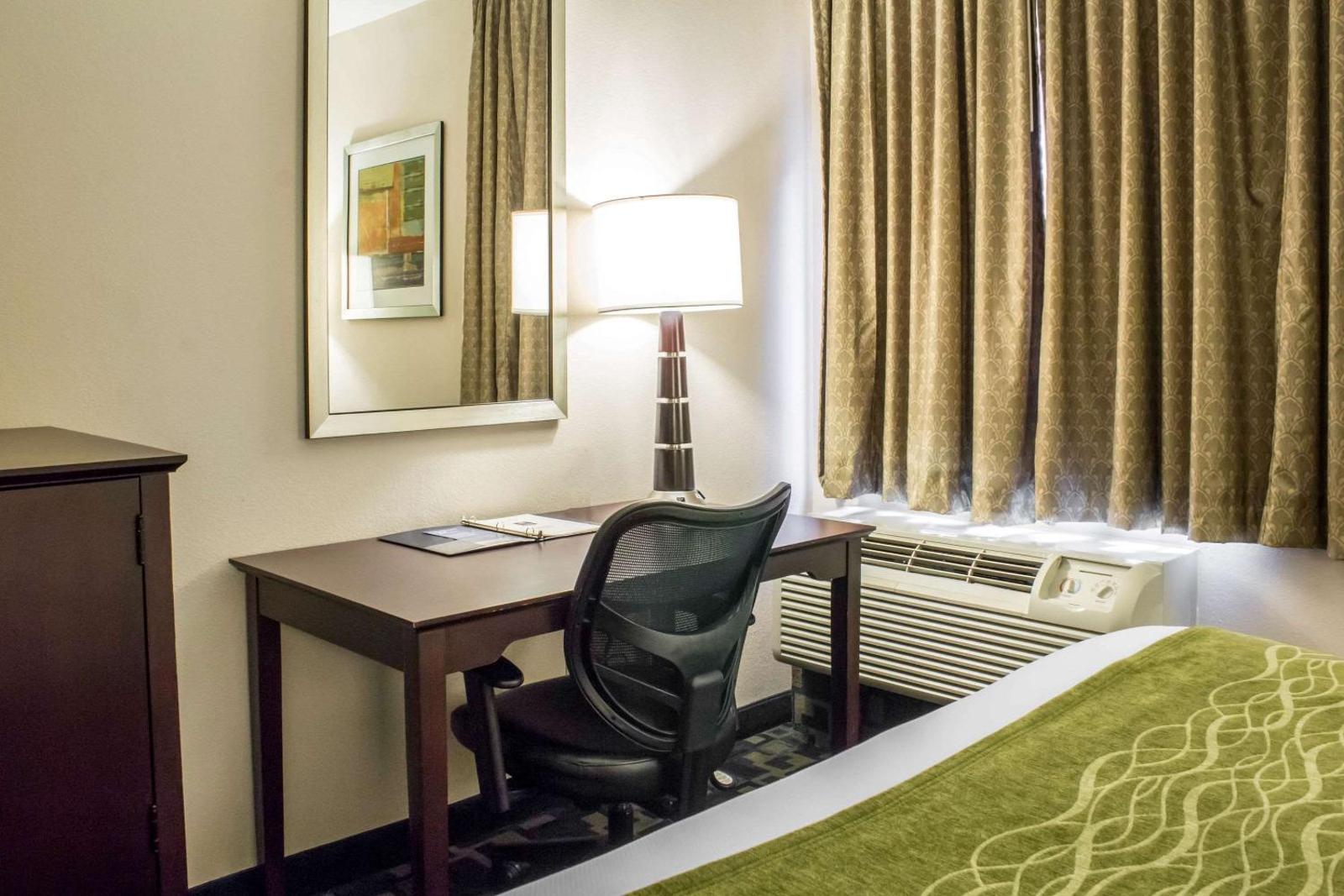 Econo Lodge Ankeny- Des Moines